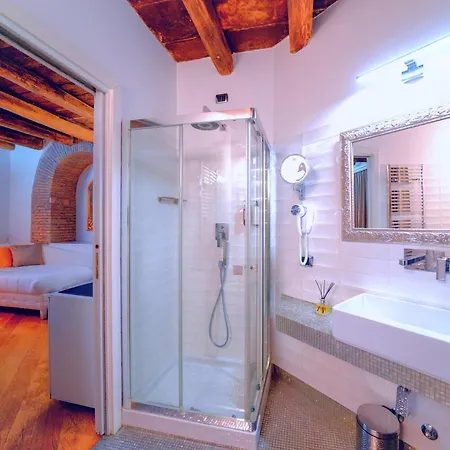 Guest house Maison Spagna 4*