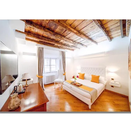 Maison Spagna 4*