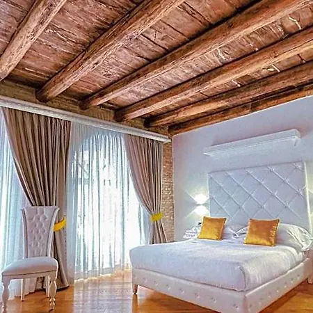 Maison Spagna ゲストハウス 4*
