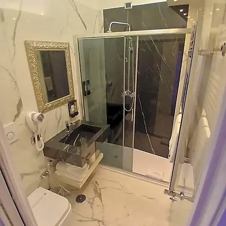 Maison Spagna 4*